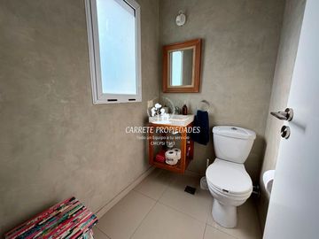 Casa en venta de 3 dormitorios con Pileta. APTO CRÉDITO. El Recodo.