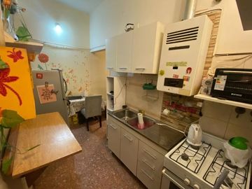 PH en Boedo, 1er piso por escaleras. SIN EXPENSAS. CON PATIO Y TERRAZA