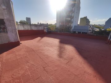 PH en Boedo, 1er piso por escaleras. SIN EXPENSAS. CON PATIO Y TERRAZA