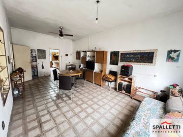 Casa en venta de 3 dormitorios c/ cochera en Ramos Mejía