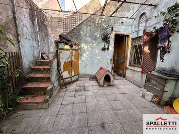 Casa en venta de 3 dormitorios c/ cochera en Ramos Mejía