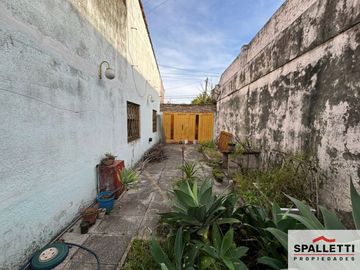 Casa en venta de 3 dormitorios c/ cochera en Ramos Mejía
