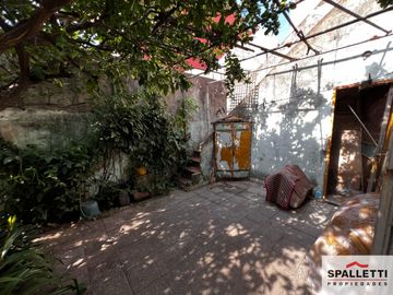 Casa en venta de 3 dormitorios c/ cochera en Ramos Mejía