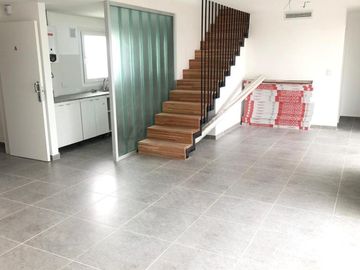 44 E/ 16 Y 17 - DUPLEX DE 3 DOR