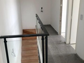 44 E/ 16 Y 17 - DUPLEX DE 3 DOR