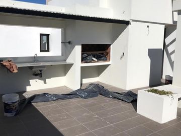 44 E/ 16 Y 17 - DUPLEX DE 3 DOR