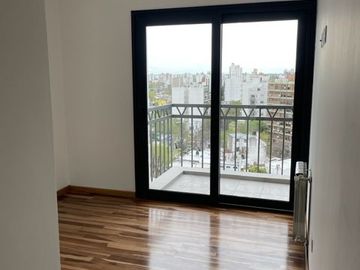7 e/ 39 y Plaza Olazábal- DEPTO DE 3 DOR