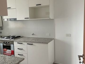 7 e/ 39 y Plaza Olazábal- DEPTO DE 3 DOR
