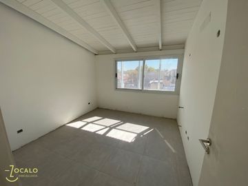Departamento tipo duplex en venta de 2 dormitorios en Quinta sección