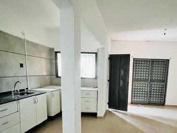 VENTA - Complejo de 4 Departamentos - Gamond 2137