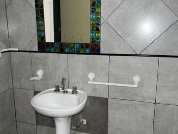 VENTA - Complejo de 4 Departamentos - Gamond 2137