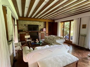 Casa en venta de 4 dormitorios c/ cochera en Malvinas Argentinas