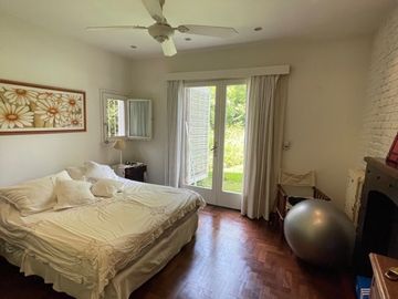 Casa en venta de 4 dormitorios c/ cochera en Malvinas Argentinas
