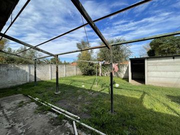 Casa en venta de 2 dormitorios c/ cochera en 9 de Julio