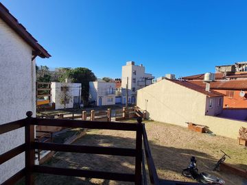 Dúplex en venta de 2 dormitorios c/ cochera en Costa Azul