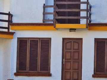 Dúplex en venta de 2 dormitorios c/ cochera en Costa Azul