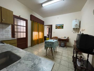 Casa en venta de 2 dormitorios c/ cochera en 9 de Julio