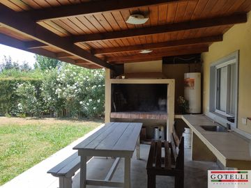 Venta  Canning Casa 4 Dormitorios Parque Y Piscina Belleville