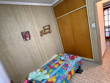 Venta Monte Grande Amplio Chalet + Local Comercial + 2 Departamentos!