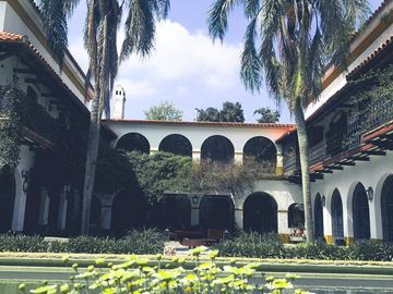 Excepcional Casa colonial auténtica en Alquiler en Martínez