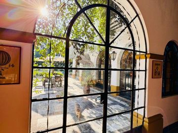 Excepcional Casa colonial auténtica en Alquiler en Martínez