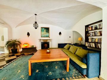 Excepcional Casa colonial auténtica en Alquiler en Martínez