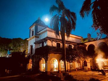 Excepcional Casa colonial auténtica en Alquiler en Martínez