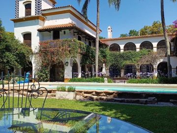 Excepcional Casa colonial auténtica en Alquiler en Martínez
