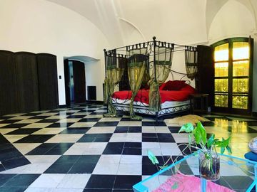 Excepcional Casa colonial auténtica en Alquiler en Martínez