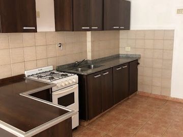 3 Ambientes Contrafrente Con Balcon