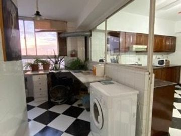 Semi Piso De Categoria En Venta Alsina 162