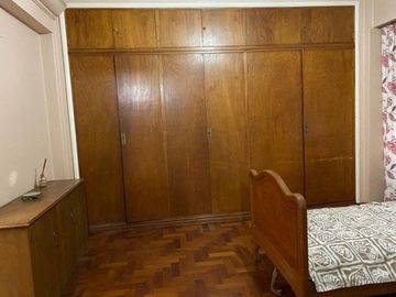Semi Piso De Categoria En Venta Alsina 162
