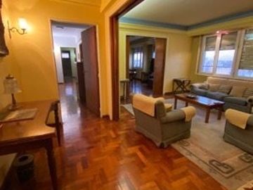 Semi Piso De Categoria En Venta Alsina 162