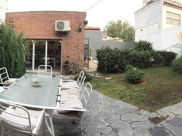 Venta Hermosa Propiedad En Casanova 300. Ideal Inversores