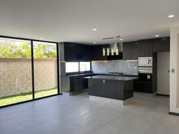 Casa en Preventa en Lomas de Angelópolis Cascatta II