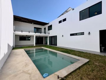 CASA VENTA MÉRIDA, 4 HABITACIONES, ALBERCA, 559 DE CONSTRUCCIÓN, BELLAVISTA, DZITYÁ.