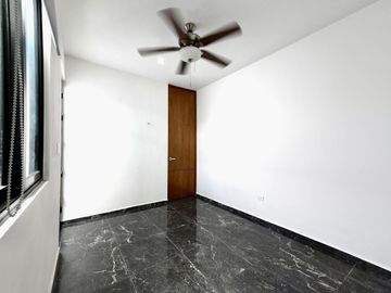 CASA VENTA MÉRIDA, 4 HABITACIONES, ALBERCA, 559 DE CONSTRUCCIÓN, BELLAVISTA, DZITYÁ.