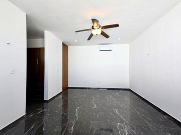 CASA VENTA MÉRIDA, 4 HABITACIONES, ALBERCA, 559 DE CONSTRUCCIÓN, BELLAVISTA, DZITYÁ.