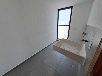 CASA EN VENTA EN LOMAS DE ANGELÓPOLIS