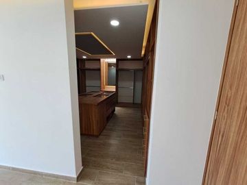 CASA EN VENTA EN LOMAS DE ANGELÓPOLIS