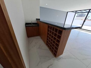 CASA EN VENTA EN LOMAS DE ANGELÓPOLIS