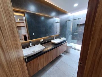 CASA EN VENTA EN LOMAS DE ANGELÓPOLIS