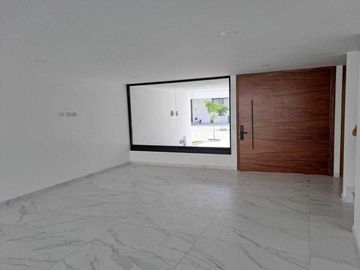 CASA EN VENTA EN LOMAS DE ANGELÓPOLIS