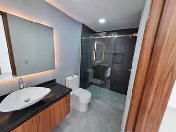 CASA EN VENTA EN LOMAS DE ANGELÓPOLIS
