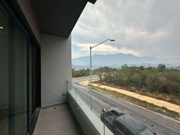 CASA EN VENTA EN AYSSO RESIDENCIAL CARRETERA NACIONAL SANTIAGO