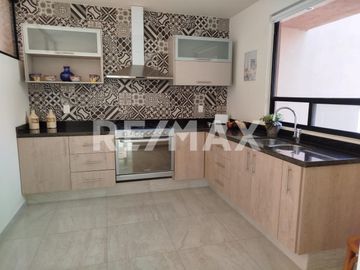 Casa San Sebastían en Fraccionamiento Ziburúa  San Isidro Juriquilla. - (3)