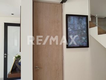 Casa San Sebastían en Fraccionamiento Ziburúa  San Isidro Juriquilla. - (3)