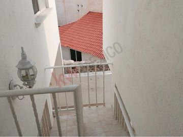 RESIDENCIA EN VENTA DENTRO DE CONDOMINIO PEDREGAL DE QUERÉTARO QUE SE ENCUENTRA CON UNA EXCELENTE UBICACIÓN   A 1 MINUTO DE BERNARDO QUINTANA