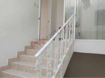 RESIDENCIA EN VENTA DENTRO DE CONDOMINIO PEDREGAL DE QUERÉTARO QUE SE ENCUENTRA CON UNA EXCELENTE UBICACIÓN   A 1 MINUTO DE BERNARDO QUINTANA