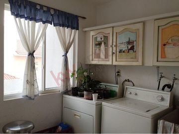 RESIDENCIA EN VENTA DENTRO DE CONDOMINIO PEDREGAL DE QUERÉTARO QUE SE ENCUENTRA CON UNA EXCELENTE UBICACIÓN   A 1 MINUTO DE BERNARDO QUINTANA